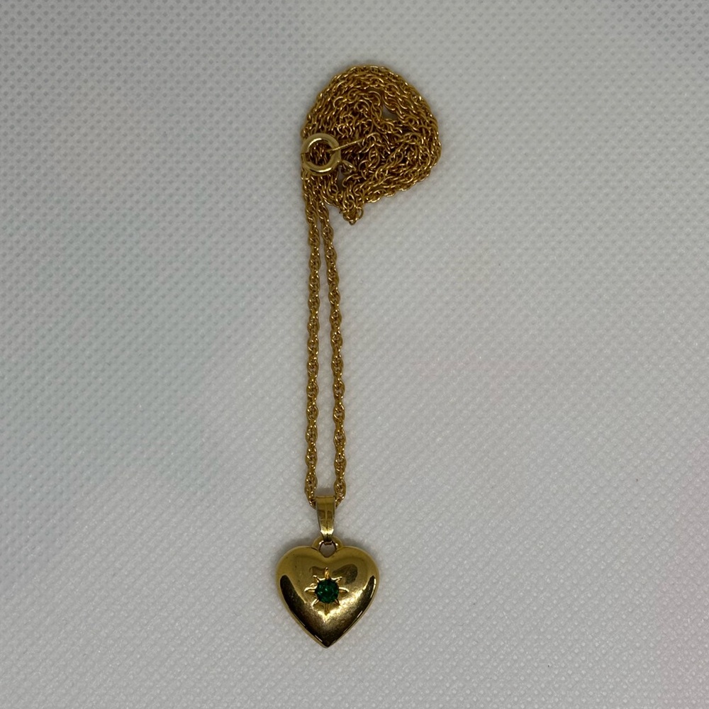 Vintage Yellow Gold Heart with Green Gem Pendant Necklace